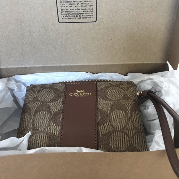 Coach wristlet - Picture 8 of 16